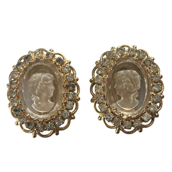 Vintage Warner Engraved Cameo Rhinestone Clip On Earrings Regency Heritage - Picture 1 of 6